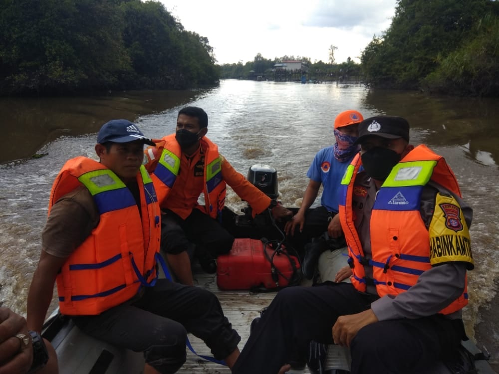 Mengaku Dijemput Naga, Pemuda Jawa Barat Tewas Terjun ke Sungai Seranau Kotim 